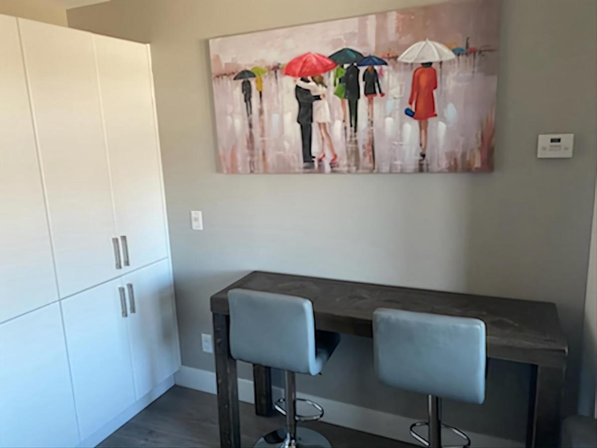Cozy Studio Suite, 15Min Walk To Downtown Kelowna Exteriör bild